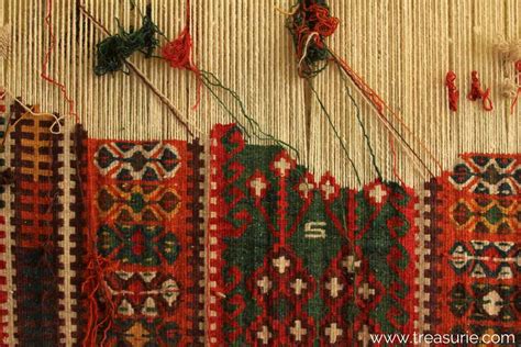 Knitting Stories: A Colombian Tapestry Woven With Threads of Identity and Resilience